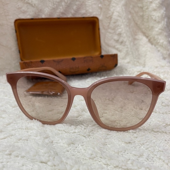 MCM Modified Sqare Sunglasses Rose/Pink with Cognac Case - Picture 8 of 12